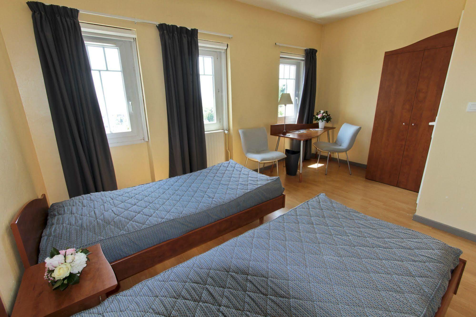 Centre Jean Bosco Ξενοδοχείο Λυών Εξωτερικό φωτογραφία A typical room at the International House
