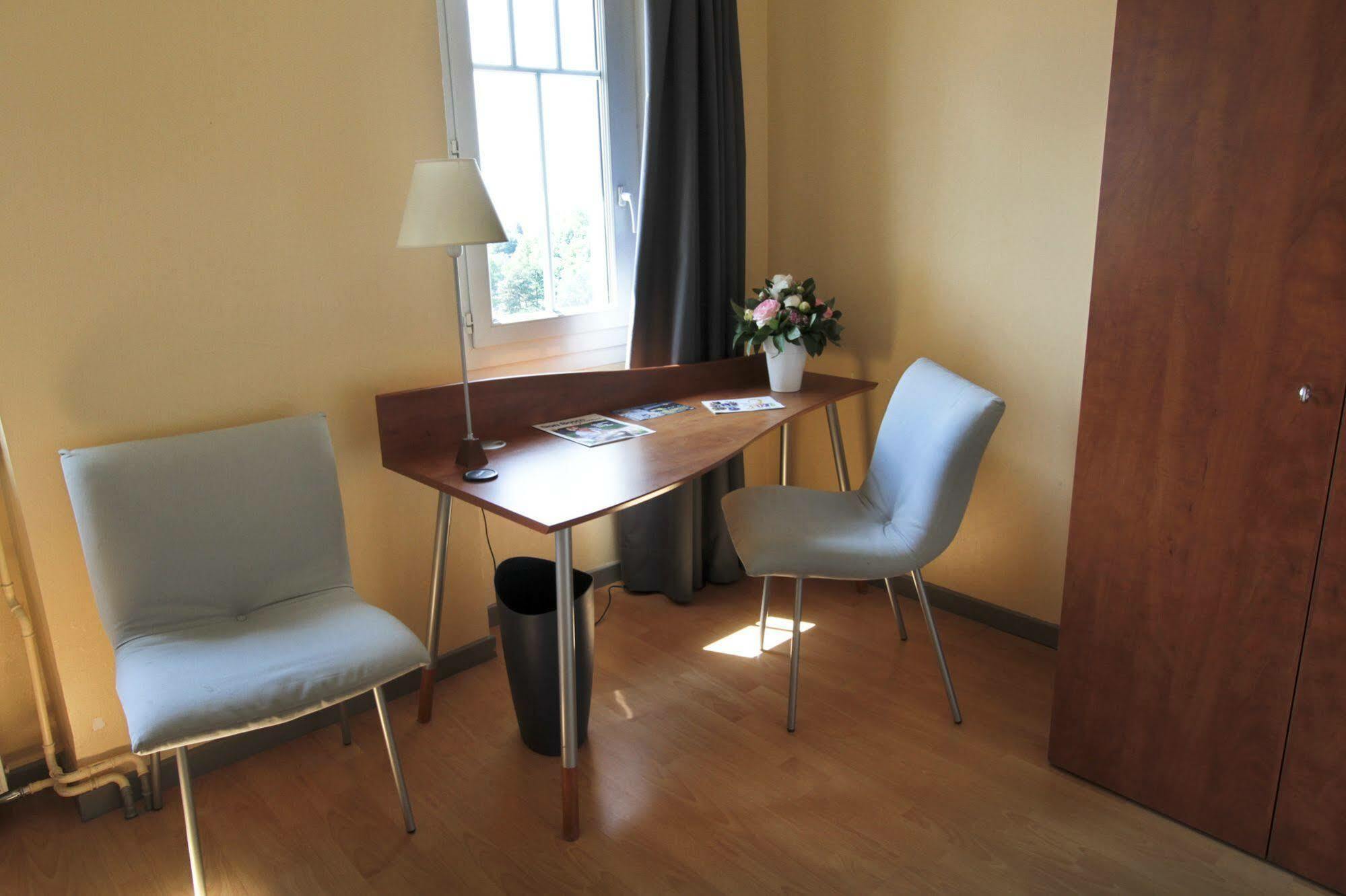 Centre Jean Bosco Ξενοδοχείο Λυών Εξωτερικό φωτογραφία A typical room at the hotel