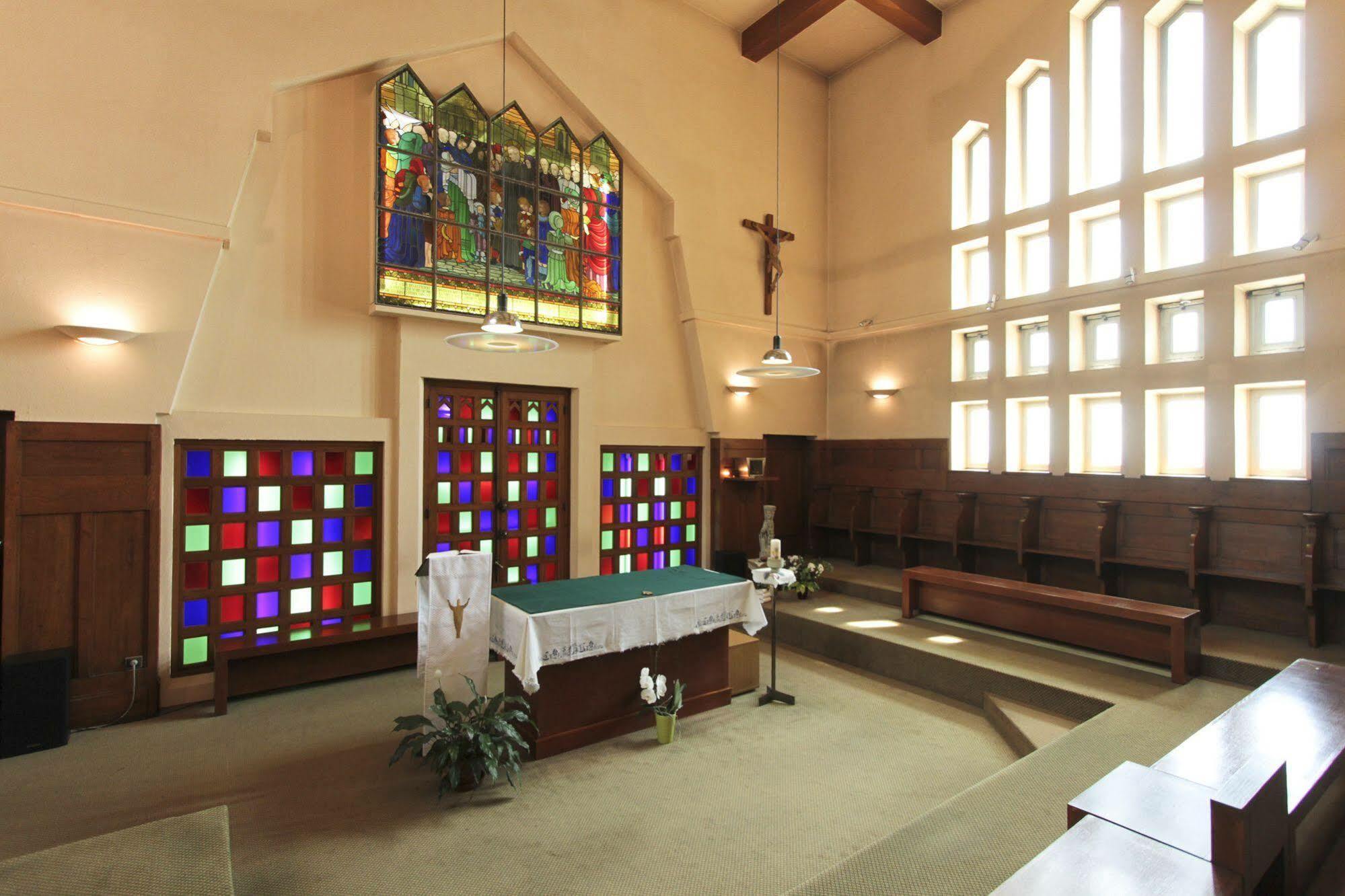 Centre Jean Bosco Ξενοδοχείο Λυών Εξωτερικό φωτογραφία The Chapel of St. Joseph