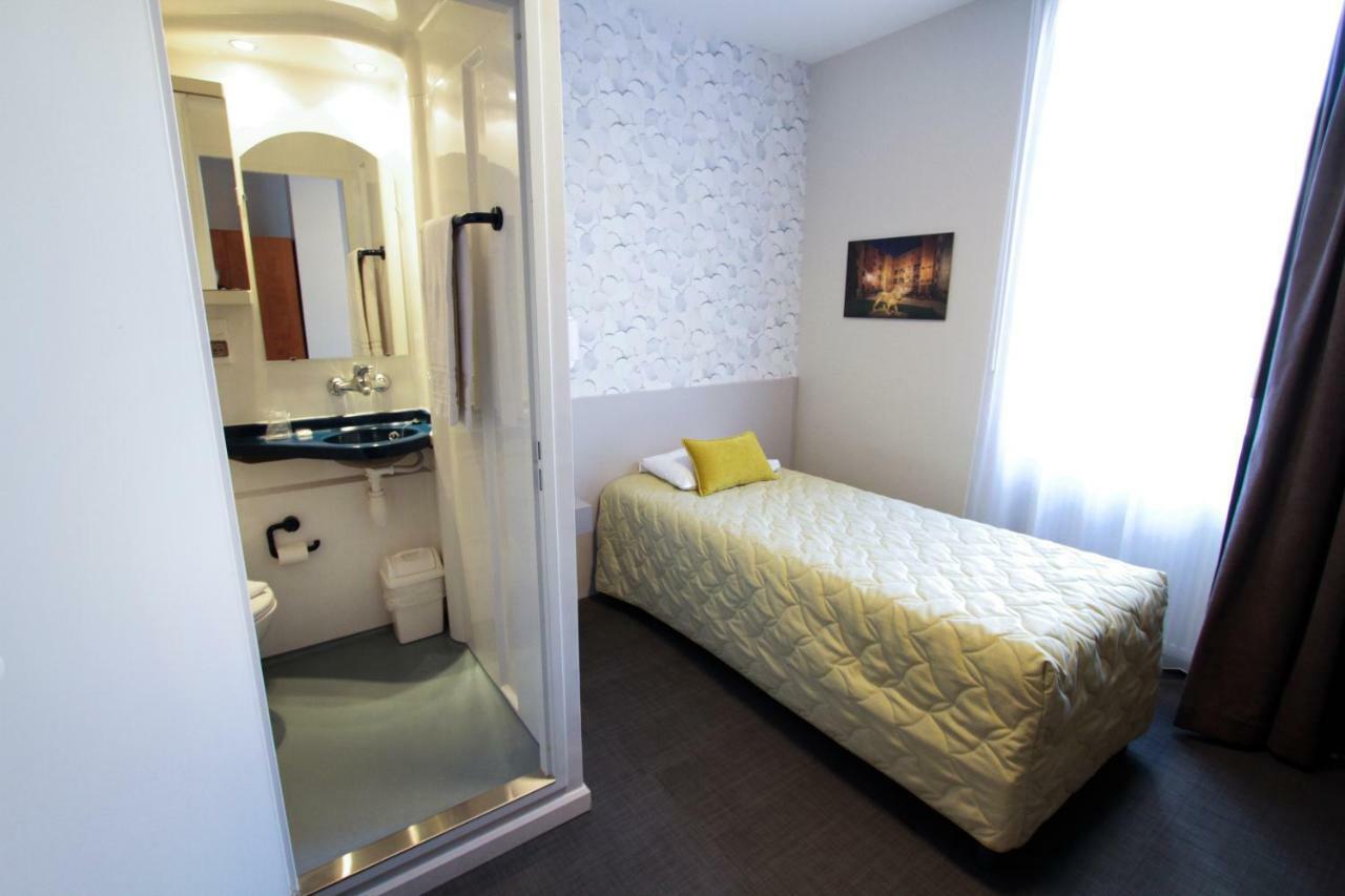 Centre Jean Bosco Ξενοδοχείο Λυών Εξωτερικό φωτογραφία A single room at the hotel